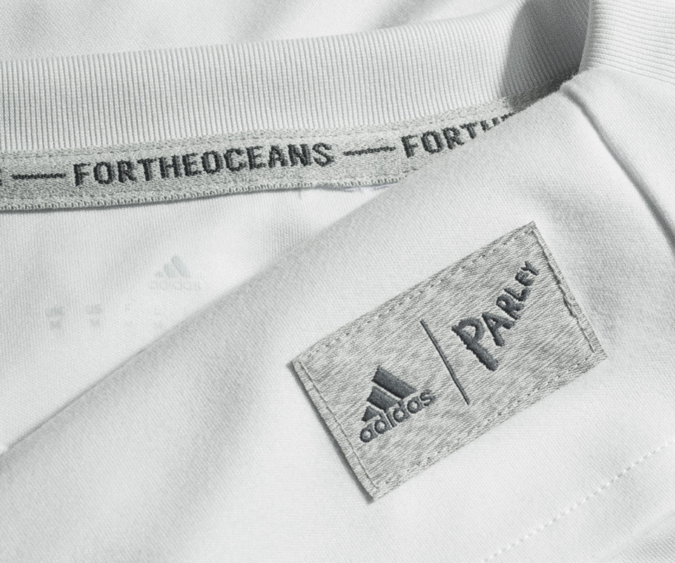 The Bayern Munich kit featuring the 'For the oceans neckline'. Image Adidas